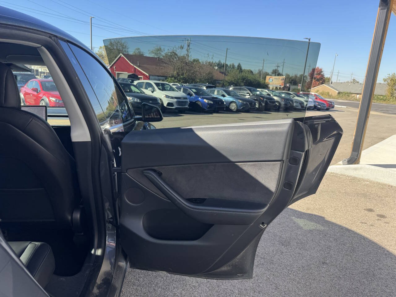 Used 2020 Tesla Model Y Long Range AWD/4WD image 18