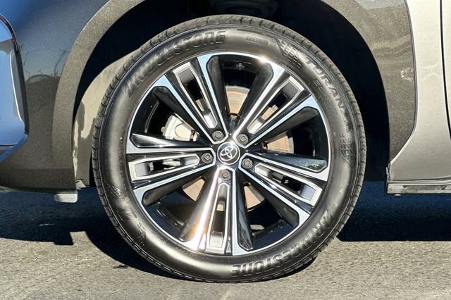 Certified 2023 Toyota bZ4X Limited image 32