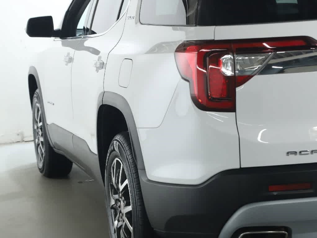 Used 2023 GMC Acadia SLE FWD image 40