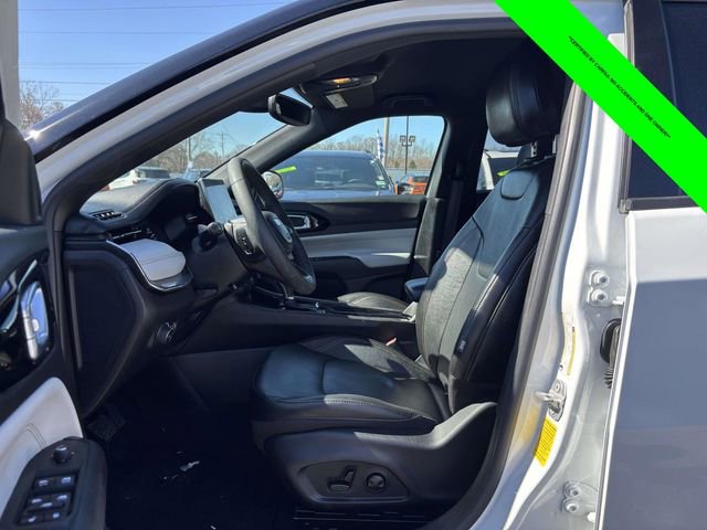 Used 2023 Jeep Compass Limited image 3