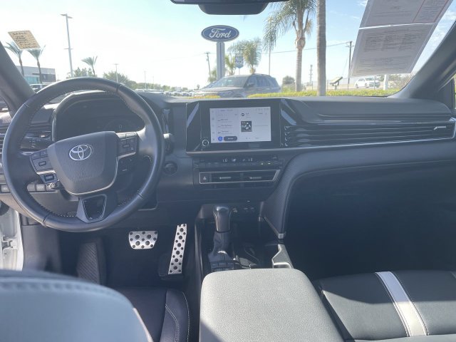 Used 2025 Toyota Camry SE FWD image 19