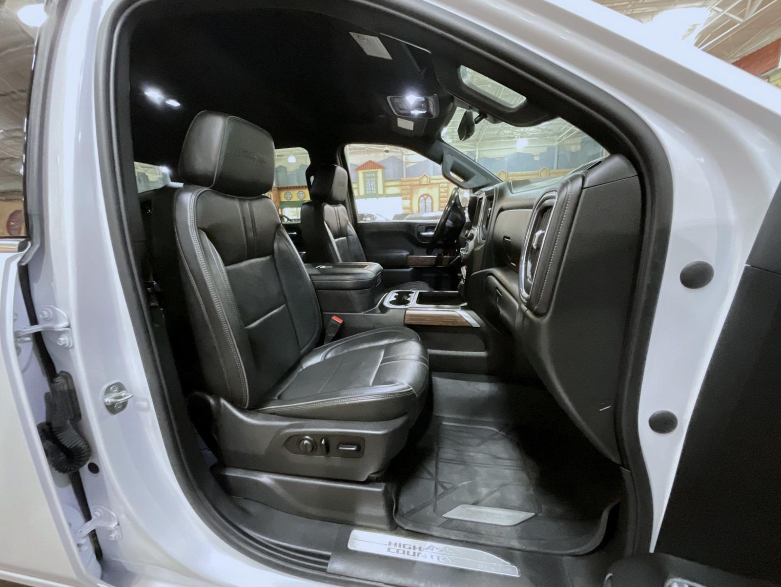 Certified 2020 Chevrolet Silverado 3500 High Country AWD/4WD image 15