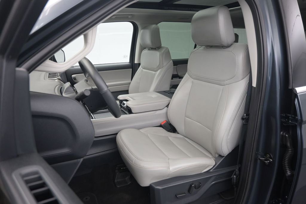 Used 2025 Ford Expedition Max Active RWD image 19