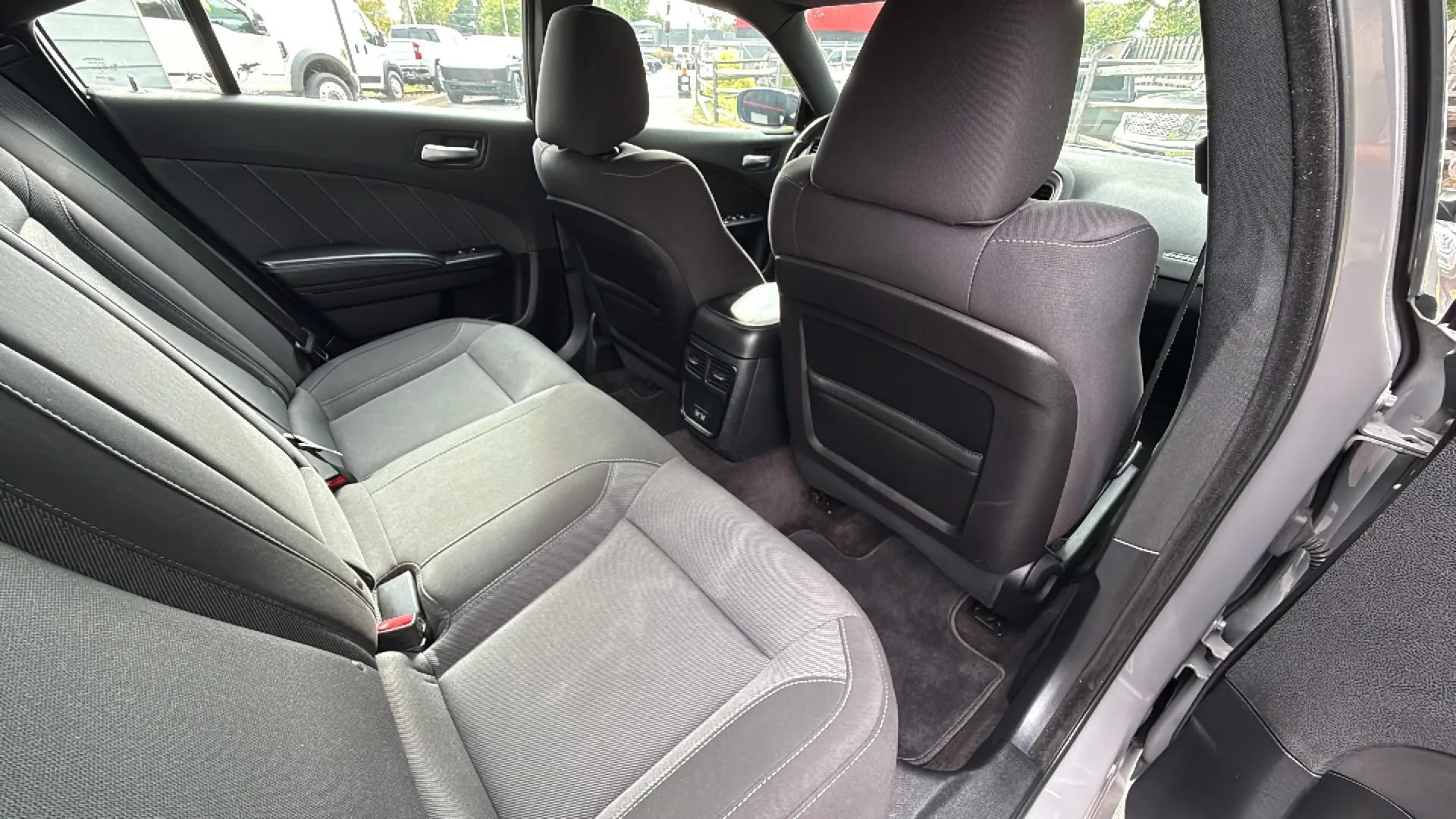 Used 2019 Dodge Charger SXT w/ Blacktop Package AWD/4WD image 17