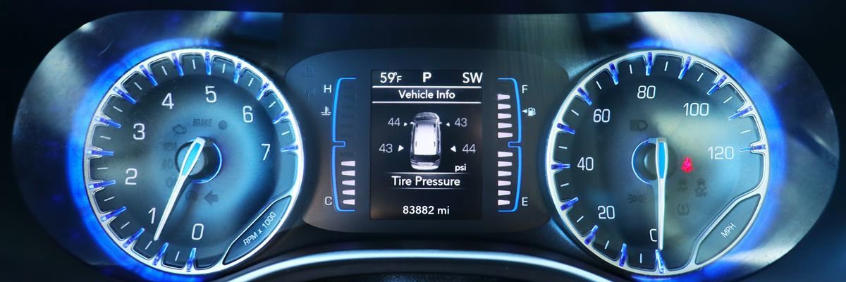 Used 2020 Chrysler Voyager L FWD image 42