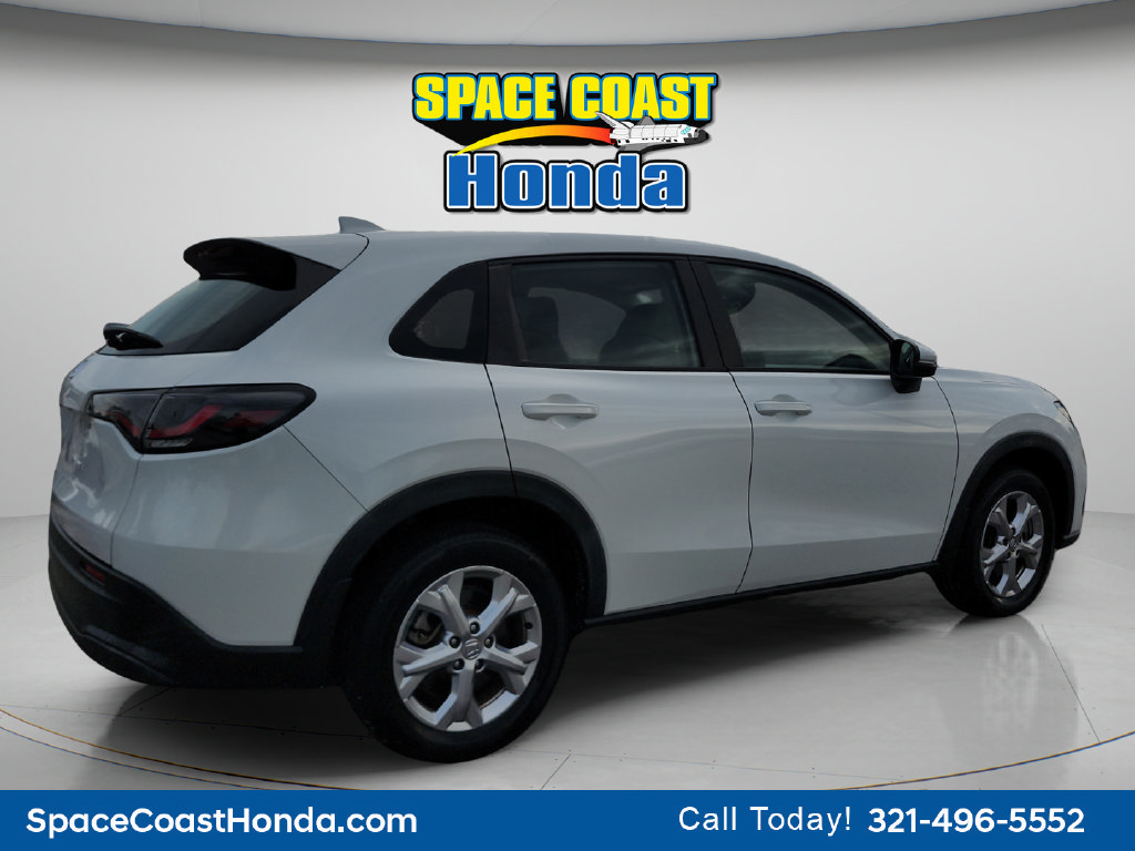 Certified 2024 Honda HR-V LX image 3