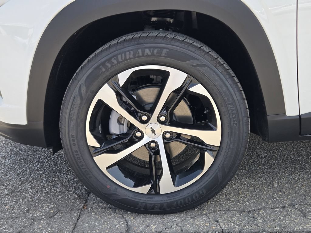 New 2026 Chevrolet Trax RS w/ Driver Confidence Package FWD image 14