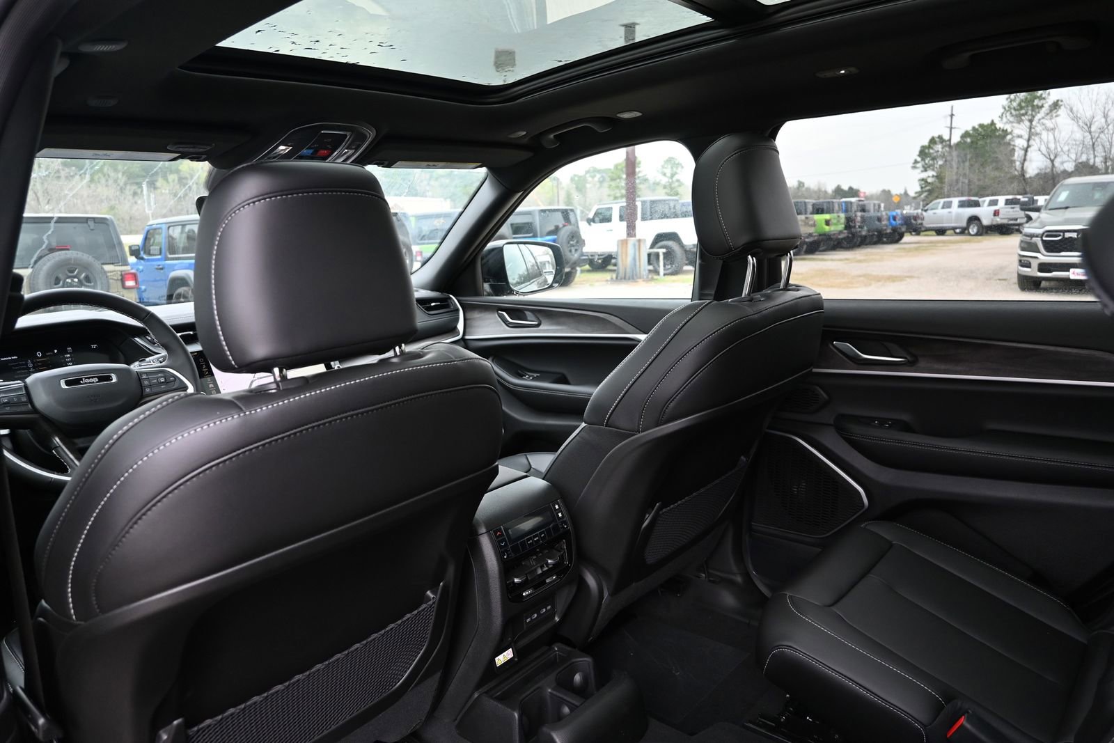 New 2026 Jeep Grand Cherokee L Limited image 19