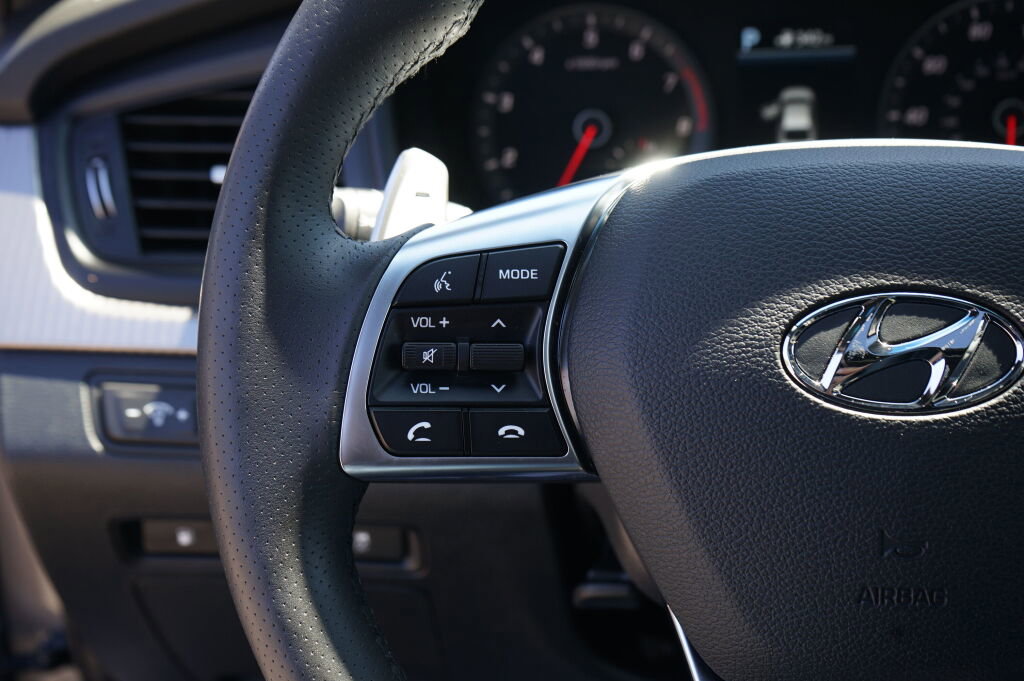 Used 2019 Hyundai Sonata Sport w/ Winter Weather Package FWD image 23