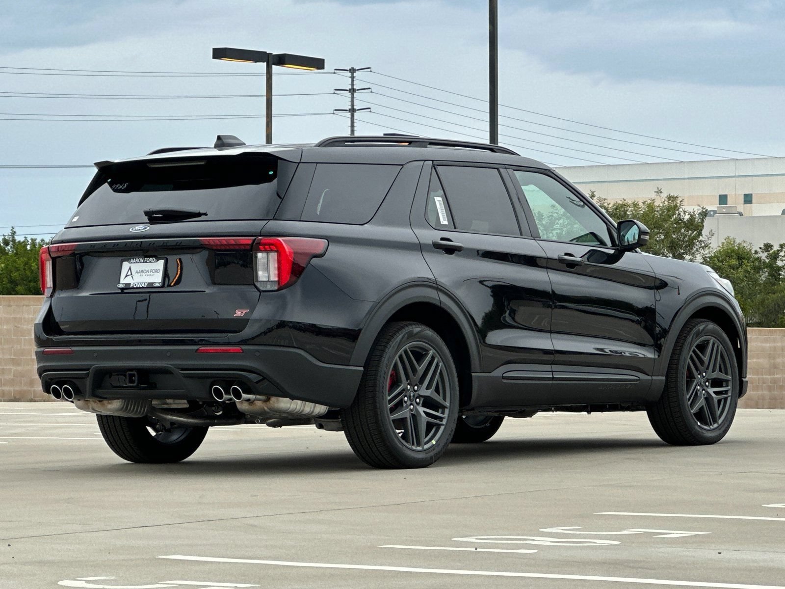 New 2025 Ford Explorer ST-Line w/ Premium Package RWD image 7