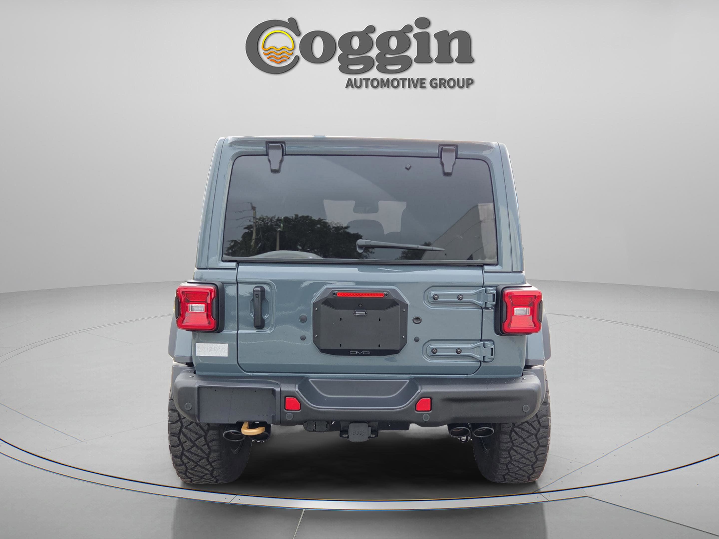 Used 2025 Jeep Wrangler Unlimited Rubicon 392 image 5