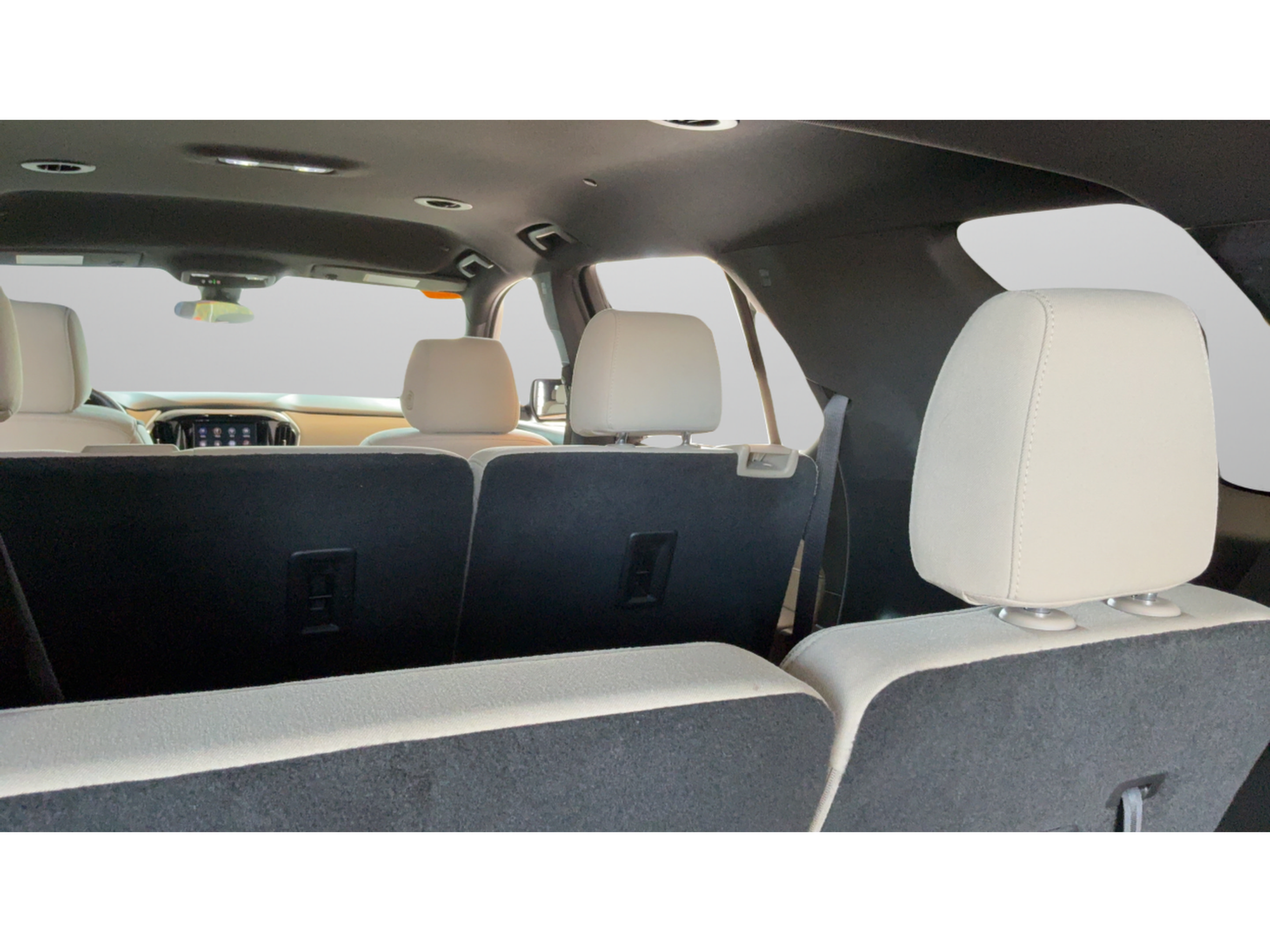 Used 2022 Chevrolet Traverse LS FWD image 33
