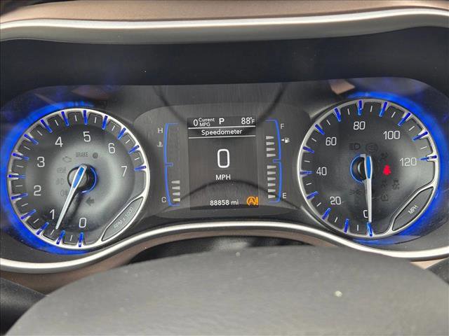 Used 2019 Chrysler Pacifica Touring-L FWD image 8