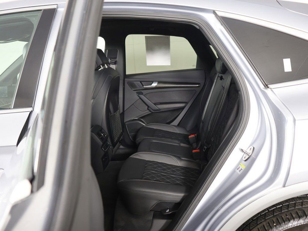 Used 2023 Audi SQ5 Premium Plus w/ Premium Plus Package image 32