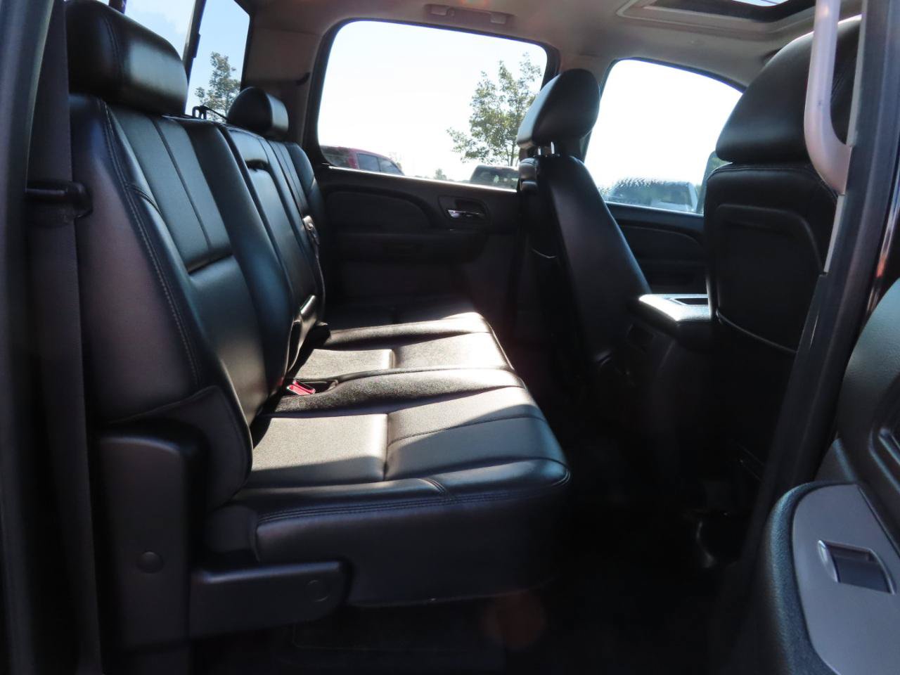 Used 2014 Chevrolet Silverado 3500 LTZ w/ LTZ Plus Package AWD/4WD image 38