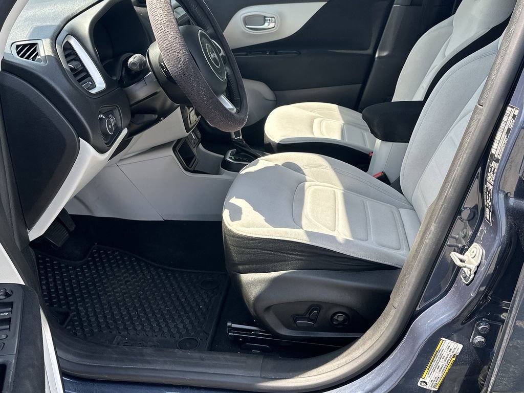 Used 2021 Jeep Renegade Latitude w/ Convenience Group image 9