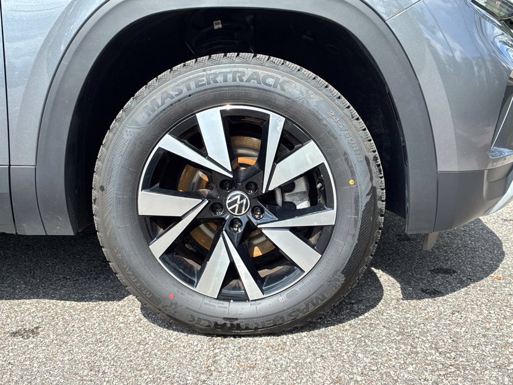 Used 2023 Volkswagen Atlas Cross Sport SE AWD/4WD image 41