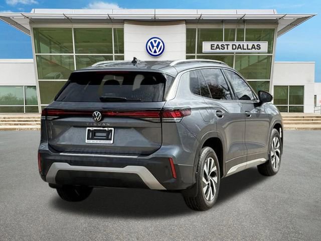 Used 2025 Volkswagen Tiguan S image 3
