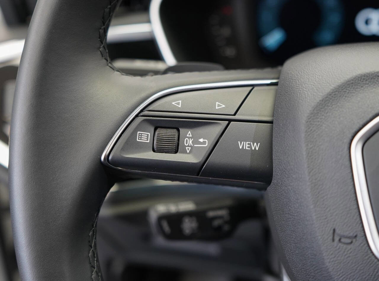 Used 2024 Audi Q3 2.0T Premium Plus w/ Premium Plus Package image 45