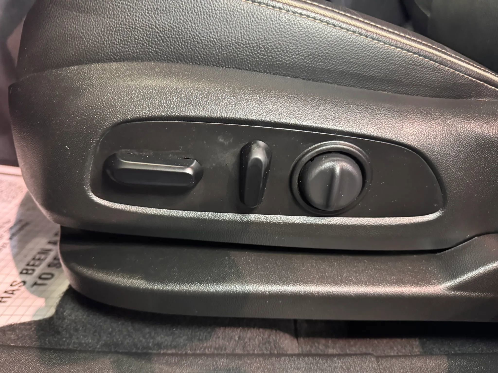 Used 2020 GMC Terrain Denali w/ GMC Pro Grade Package image 12