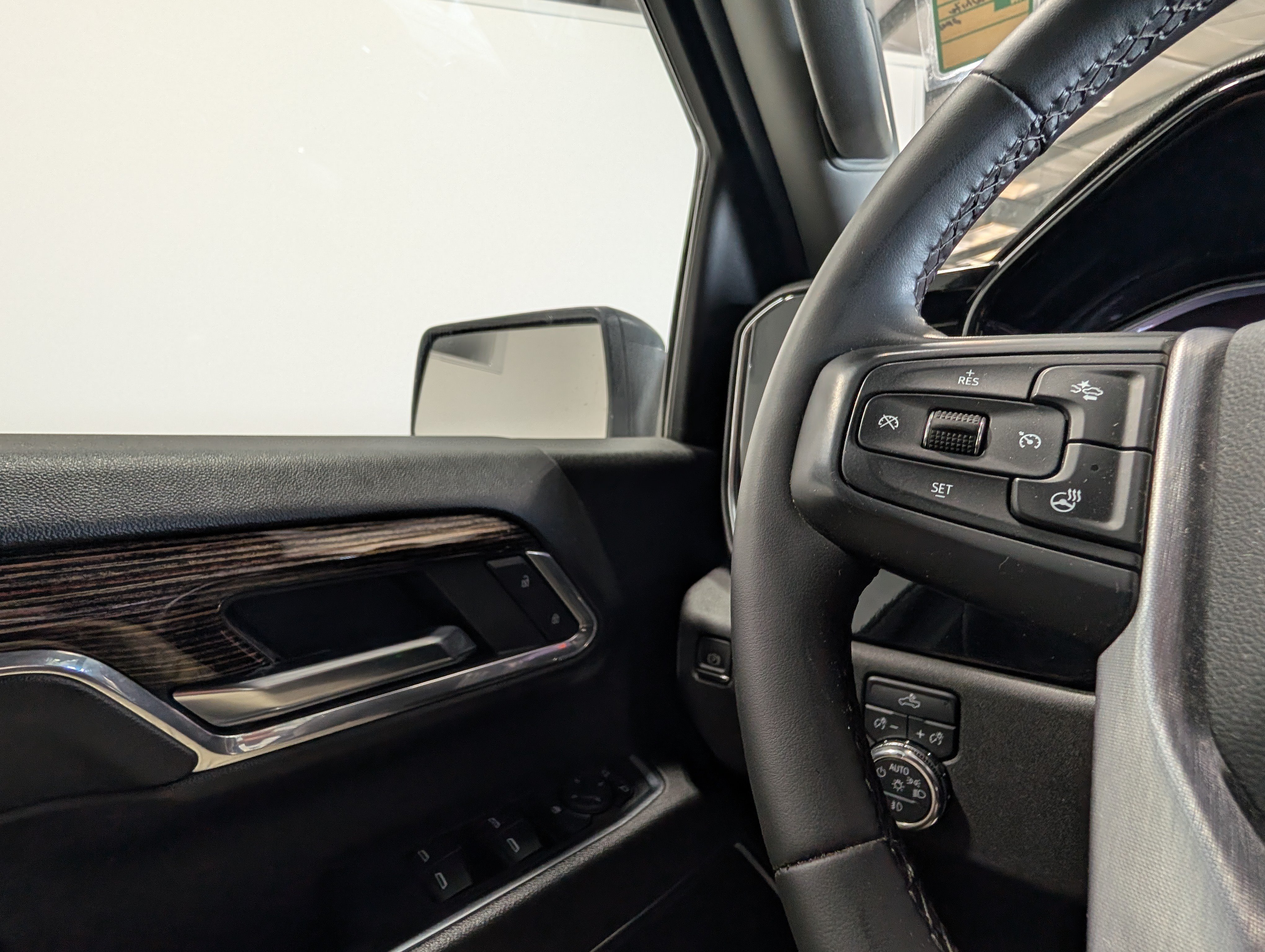 Used 2024 GMC Sierra 2500 SLE w/ SLE Convenience Package AWD/4WD image 26