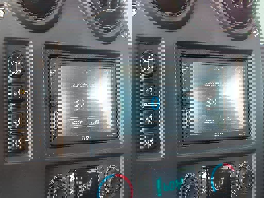 Used 2005 HUMMER H2 SUT w/ Preferred Equipment Group image 15