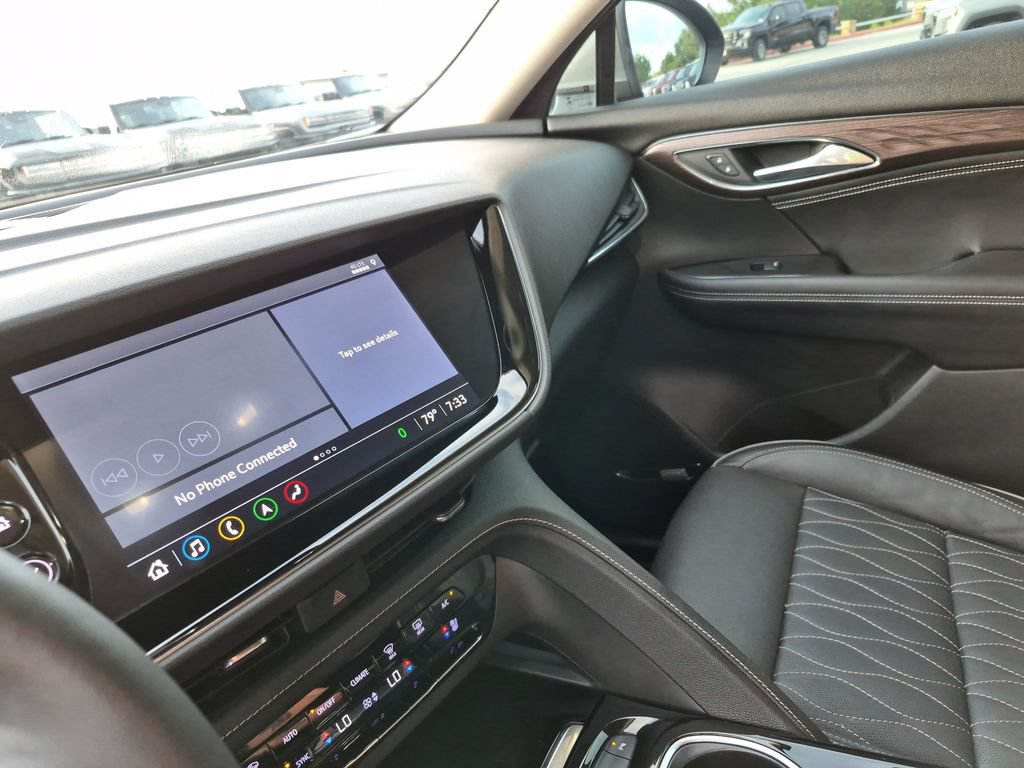 Used 2021 Buick Envision Avenir FWD image 25