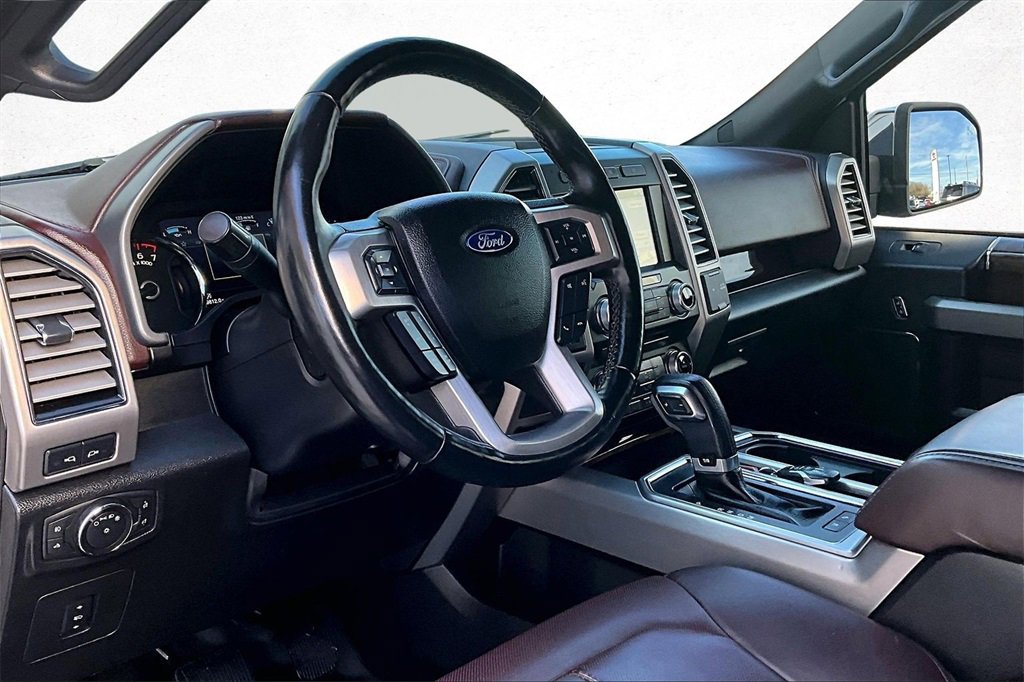 Used 2017 Ford F150 Platinum w/ Equipment Group 701A Luxury image 18