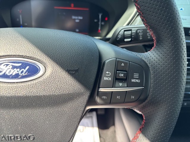 New 2025 Ford Escape ST-Line w/ Equipment Group 301A image 17