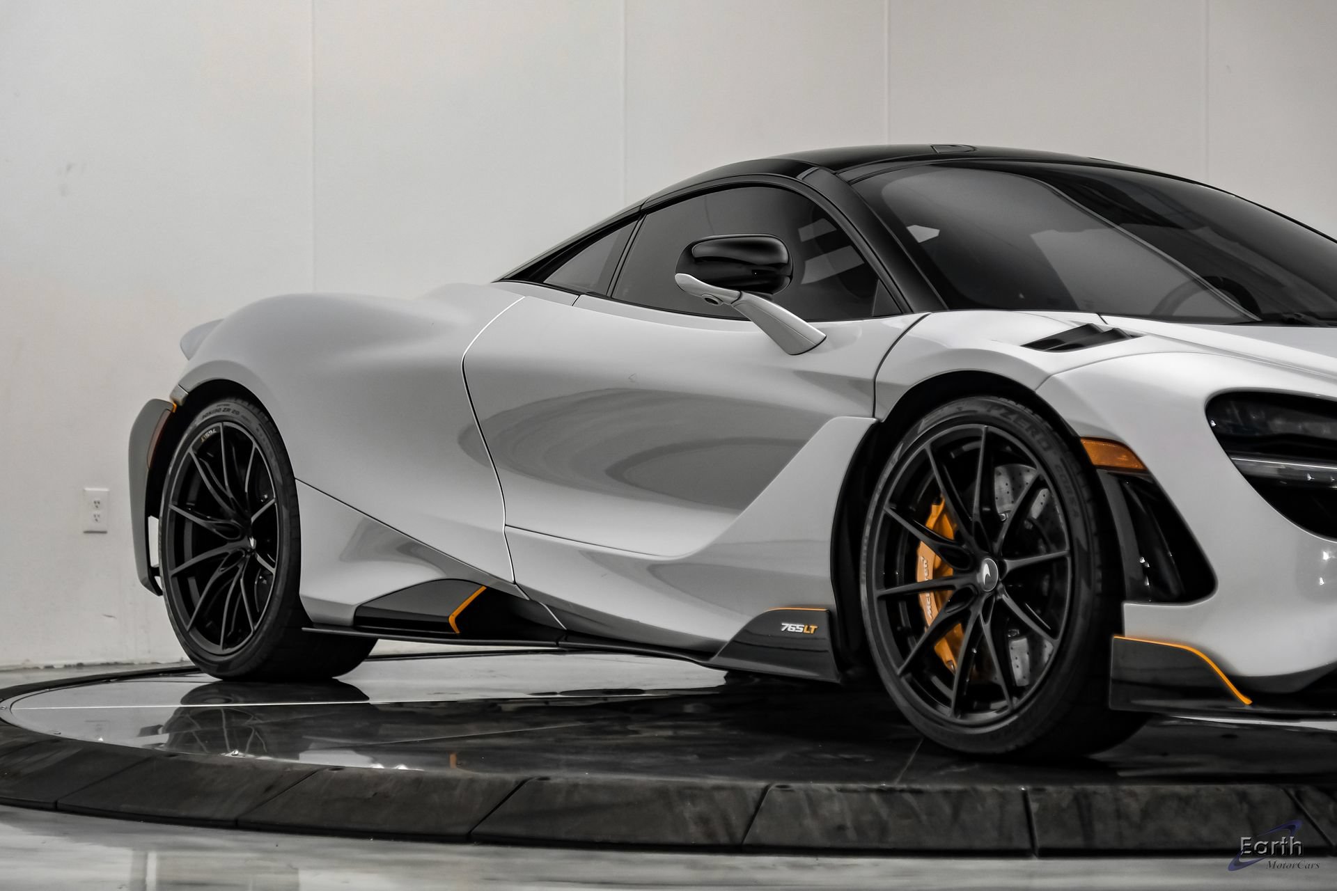 Used 2021 McLaren 765LT RWD image 33