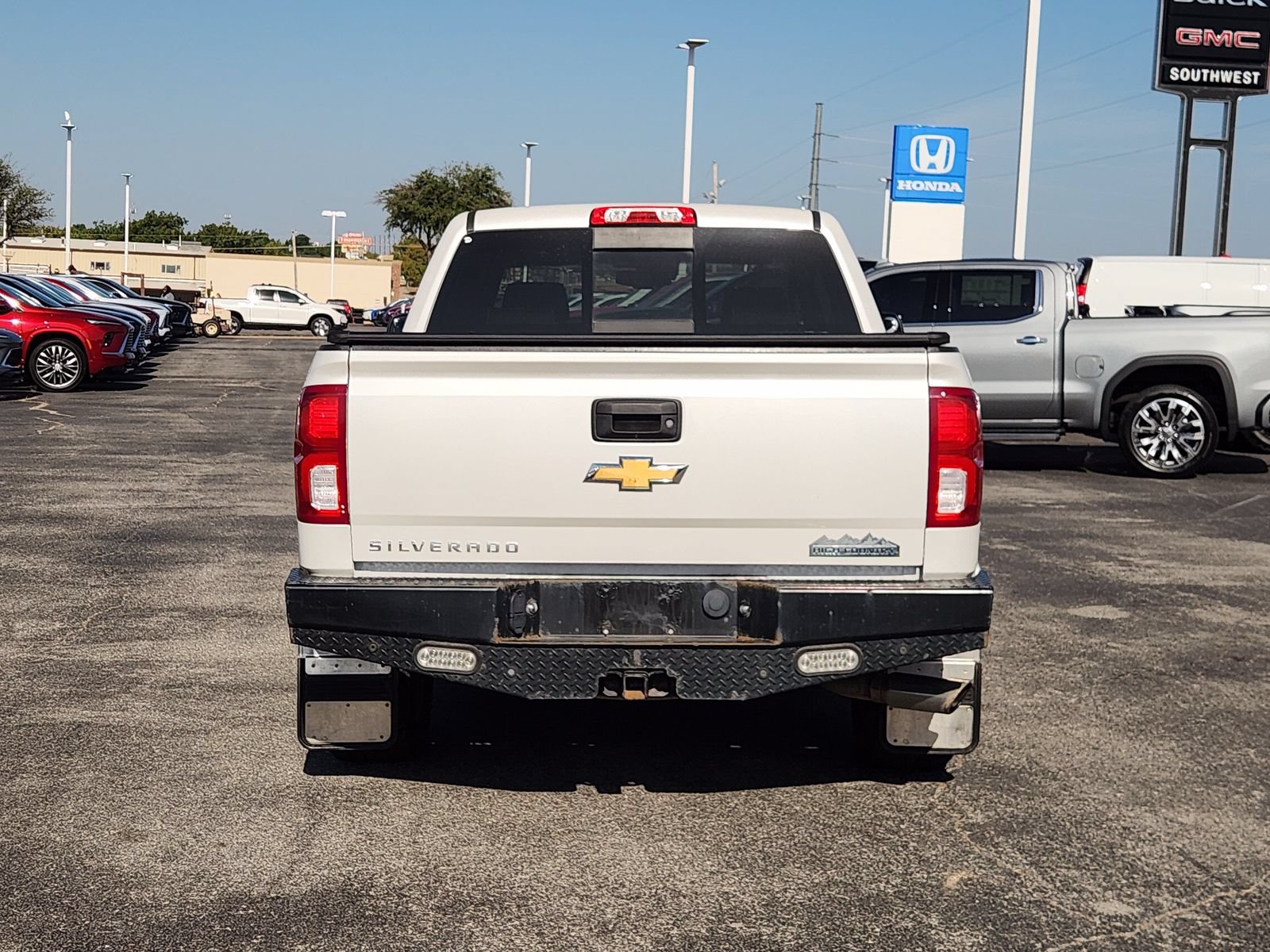 Used 2017 Chevrolet Silverado 1500 High Country AWD/4WD image 8