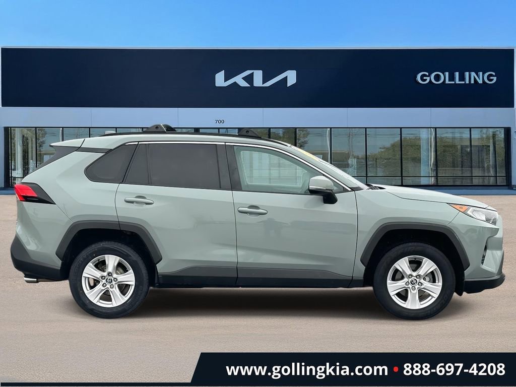 Used 2020 Toyota RAV4 XLE w/ Convenience Package AWD/4WD image 2