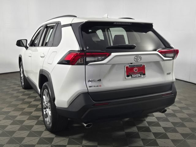 Used 2023 Toyota RAV4 XLE Premium FWD image 10