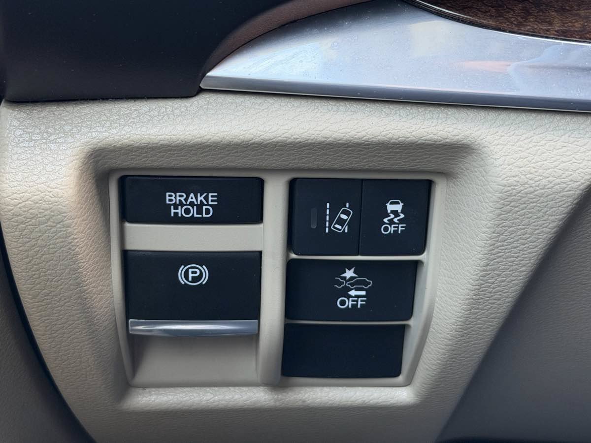 Used 2017 Acura MDX SH-AWD w/ Technology Package image 22