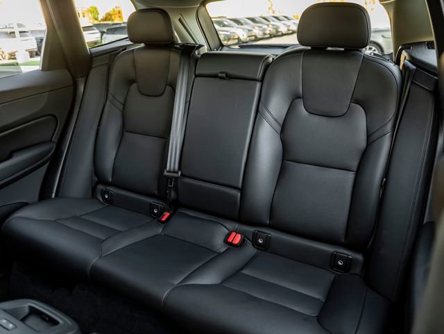 Used 2024 Volvo XC60 T8 Plus w/ Climate Package image 20