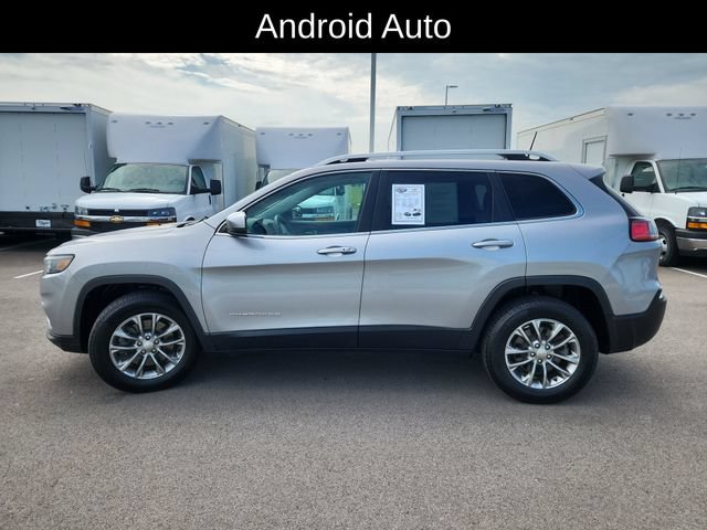 Used 2019 Jeep Cherokee Latitude Plus w/ Cold Weather Group AWD/4WD image 4