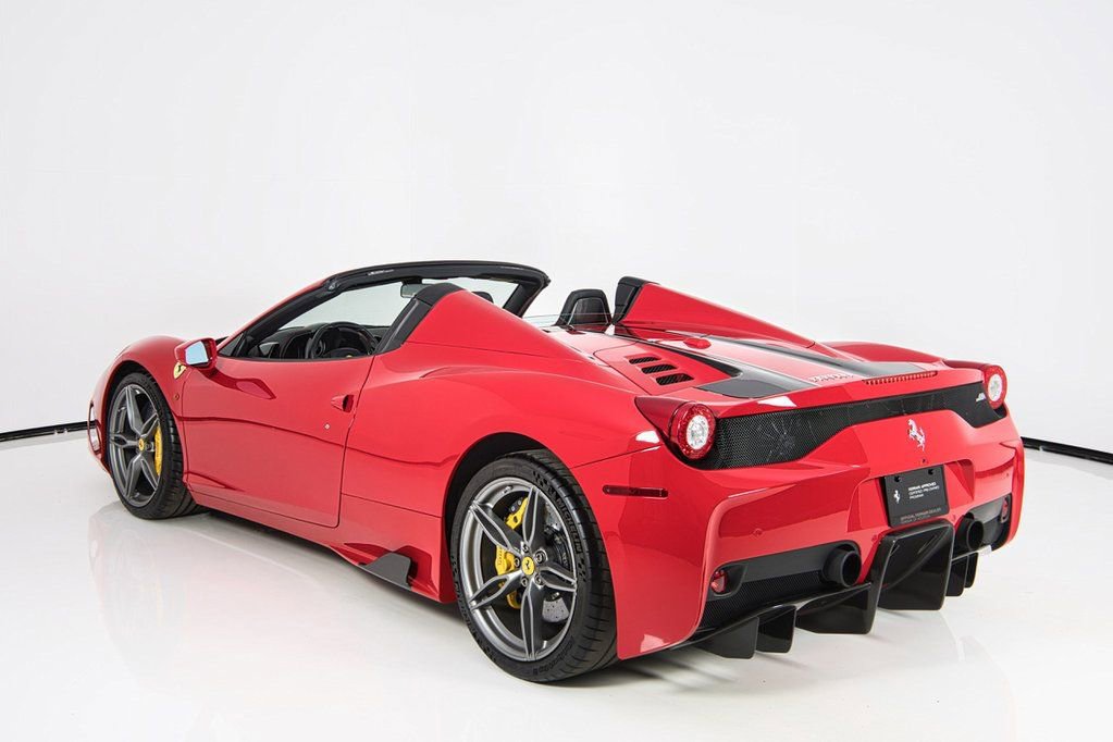 Used 2015 Ferrari 458 Speciale A image 2