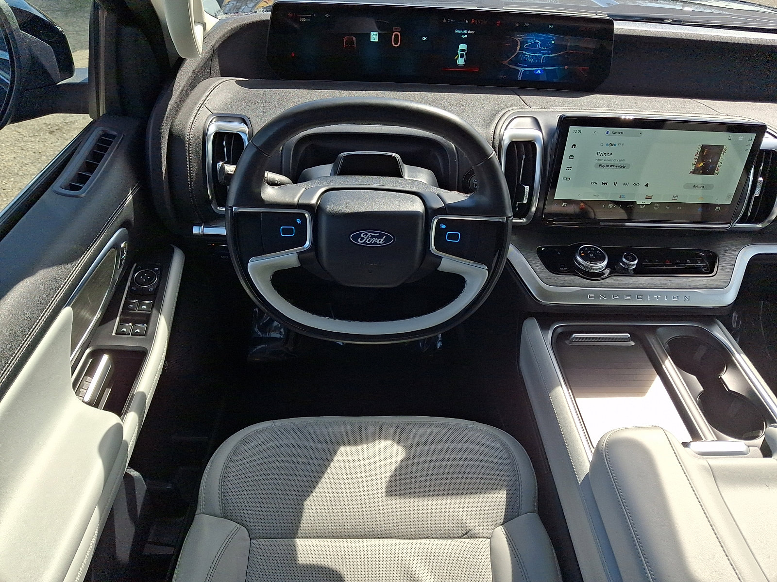 Certified 2025 Ford Expedition Max Platinum w/ Driver's Package image 11