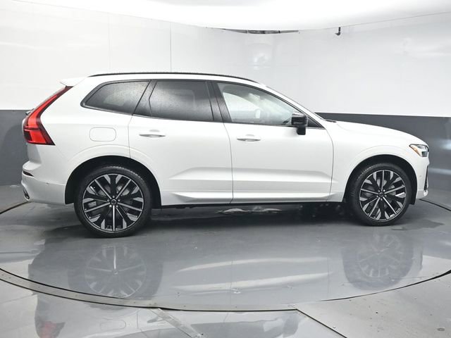 Used 2026 Volvo XC60 B5 Ultra w/ Protection Package Premier image 8