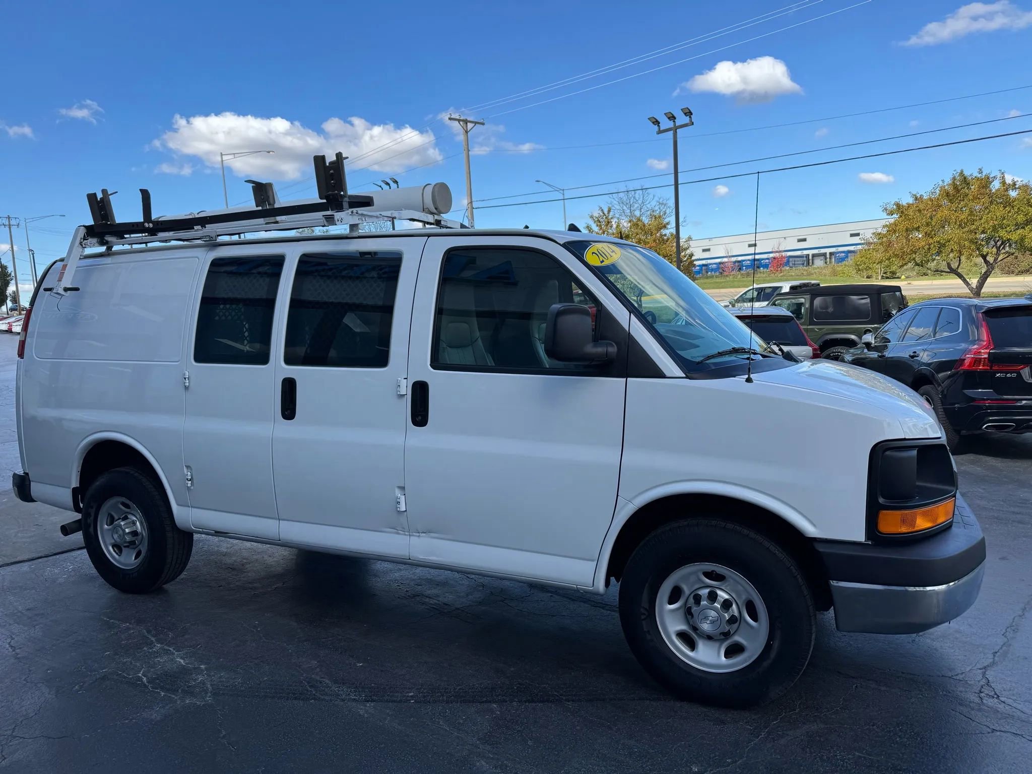 Used 2014 Chevrolet Express 2500 image 4