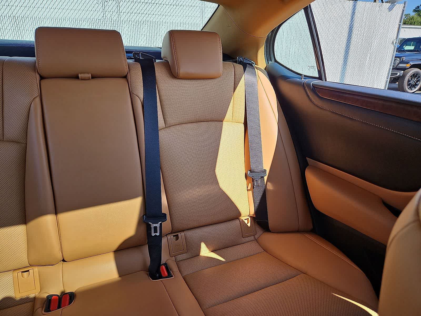 Used 2022 Lexus ES 350 w/ Premium Package FWD image 15