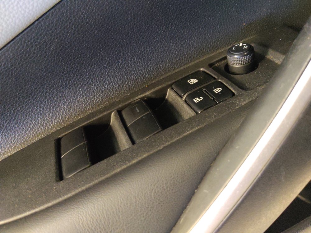 Used 2021 Toyota Corolla SE w/ Carpet Mat Package (TMS) image 27