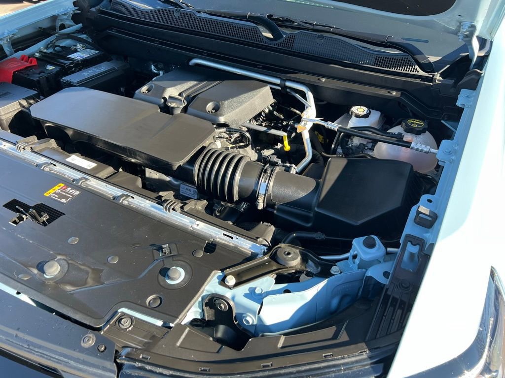 Used 2025 Chevrolet Colorado Z71 w/ Technology Package image 44