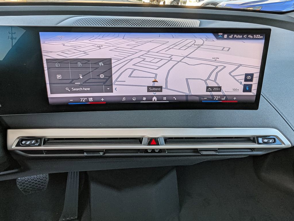 Used 2026 BMW iX xDrive60 w/ Premium Package image 17