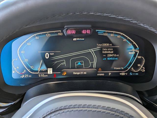 Used 2023 BMW 530e w/ M Sport Package image 11