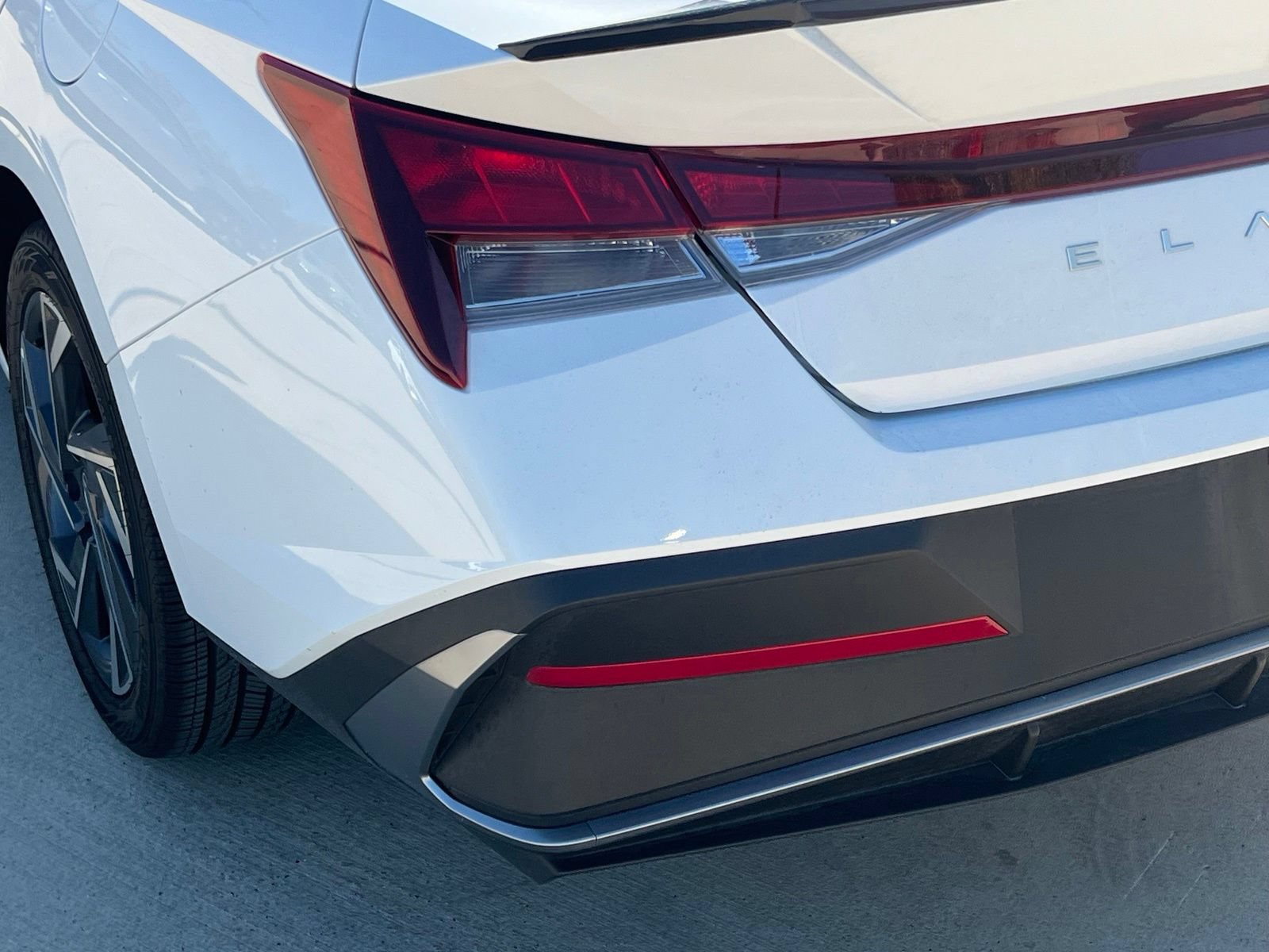 Certified 2025 Hyundai Elantra Sport FWD image 13