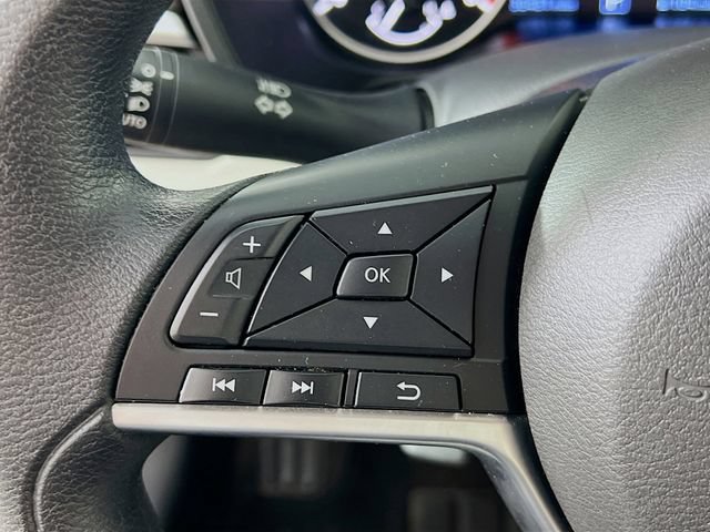 Used 2025 Nissan Altima 2.5 SV FWD image 13