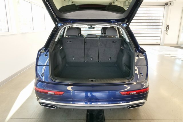 Certified 2025 Audi Q5 2.0T Premium Plus w/ Premium Plus Package image 13