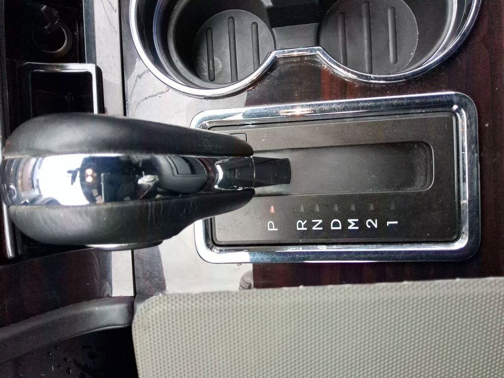 Used 2017 Lincoln Navigator Reserve AWD/4WD image 15