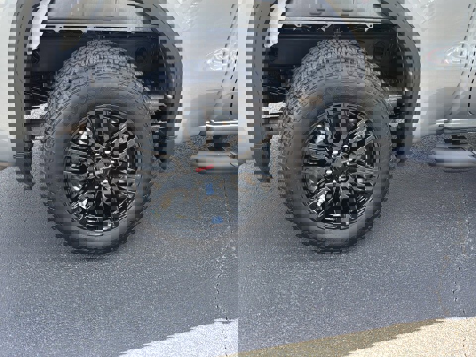 Used 2026 GMC Sierra 1500 Elevation w/ Elevation Select Package image 4